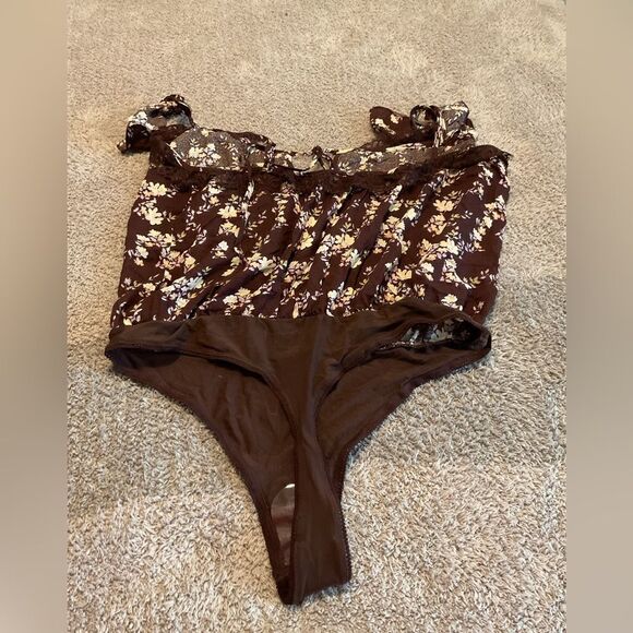 Free People Intimately Take It Away Thong Floral Print Bodysuit Size L - Picture 3 of 5